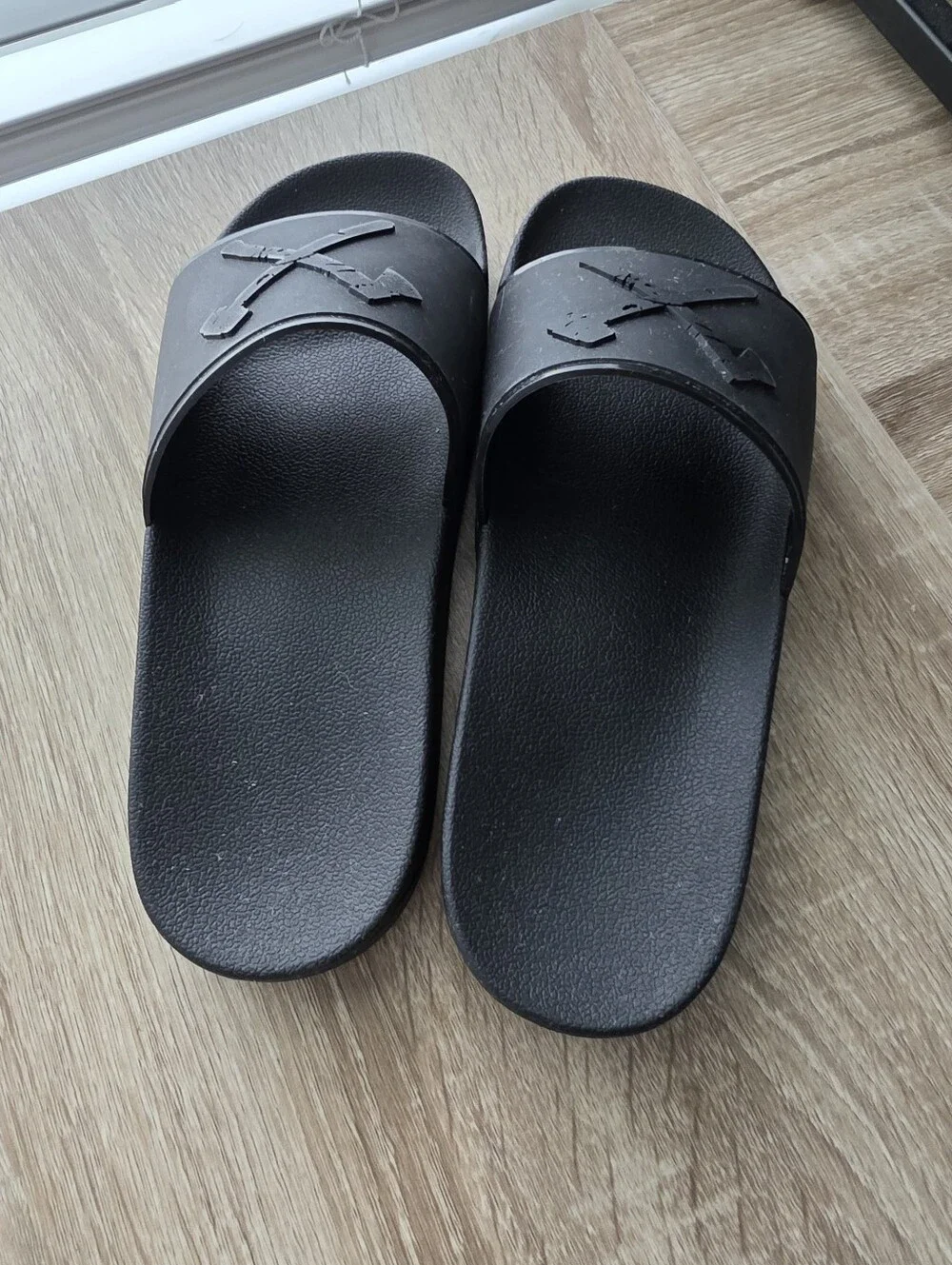 HWMF Men's Black Slide Sandals with Crossed Axe Detail Size 6-7